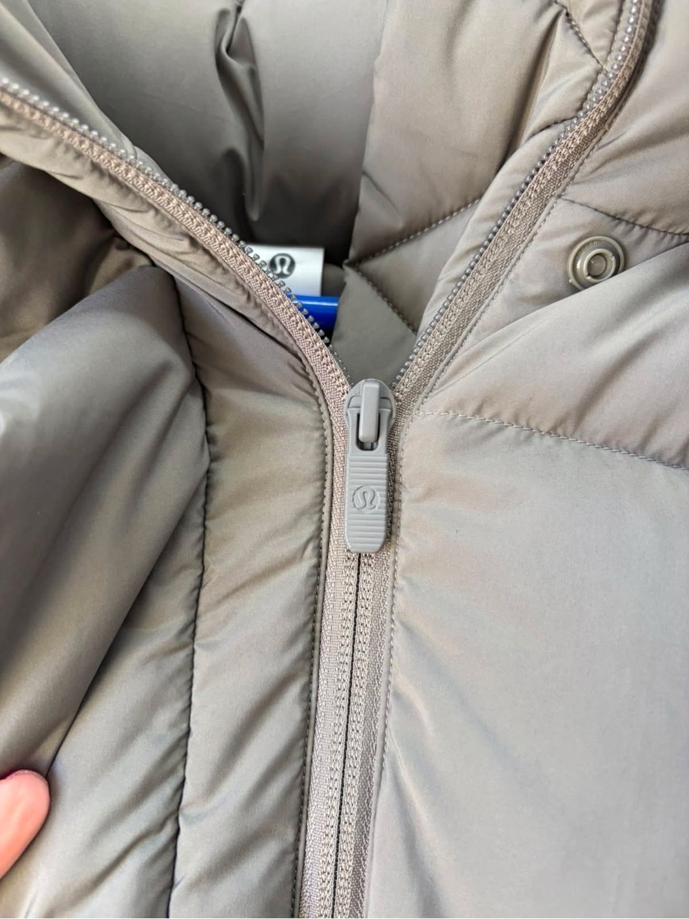 Lululemon WARM ASH GREY Wunder Puff Super-Cropped goose down Vest size 8 - Picture 8 of 16